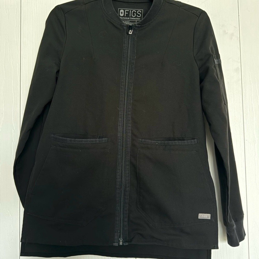 FIGS Black Zip-Up Jacket